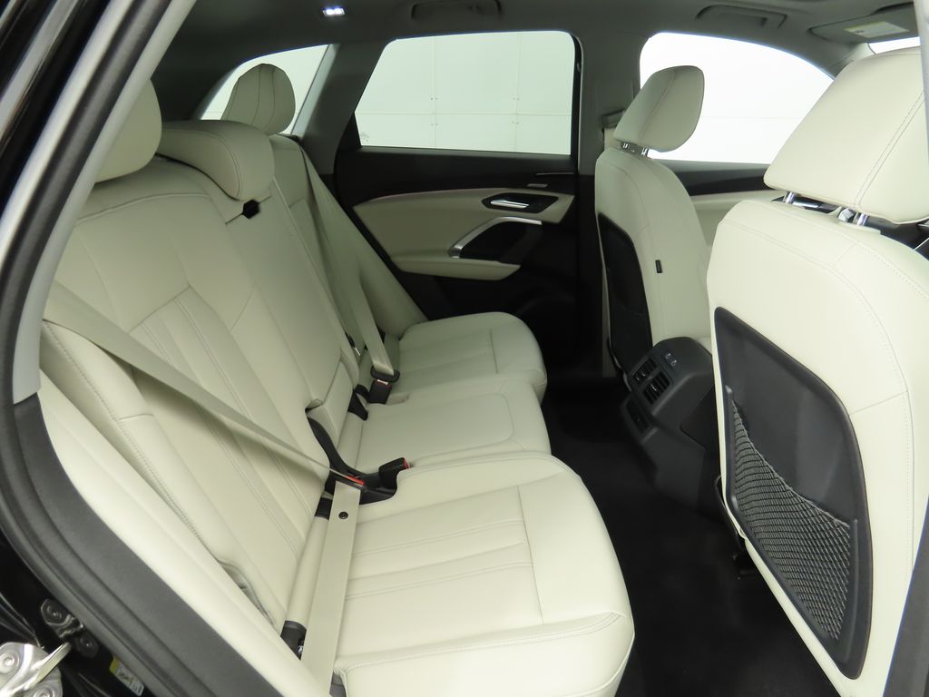 2025 Audi Q5 Premium 24