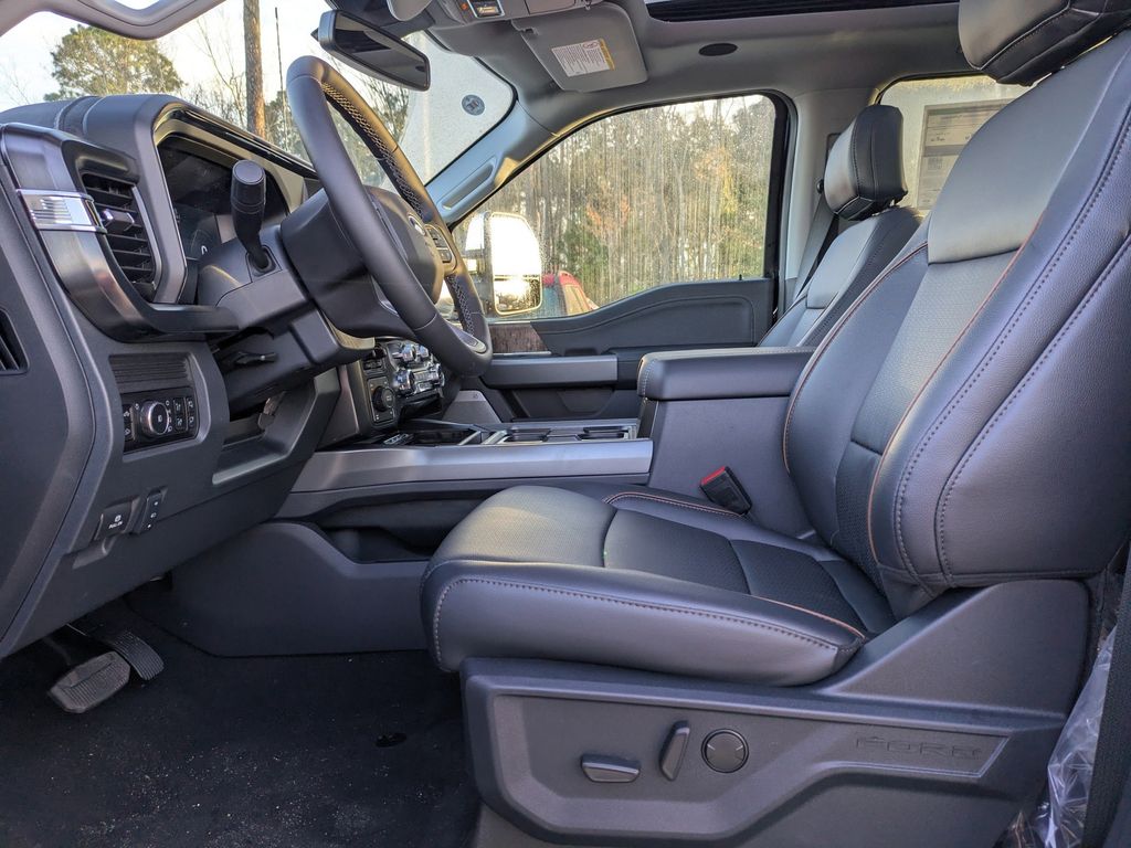 2026 Ford F-350 Super Duty LARIAT