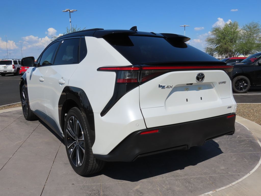 2023 Toyota bZ4X Limited 7