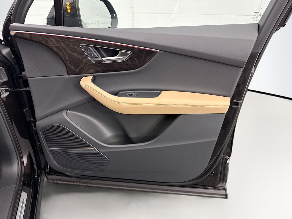 Thumbnail: 2026 Audi Q7 - 24