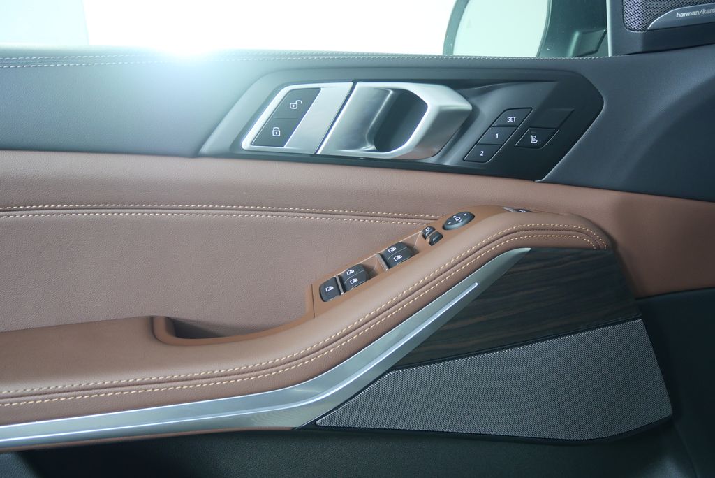 Thumbnail: 2026 BMW X5 - 8
