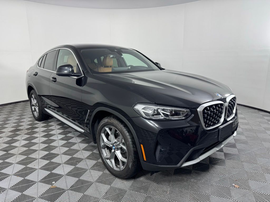 Thumbnail: 2025 BMW X4 - 3