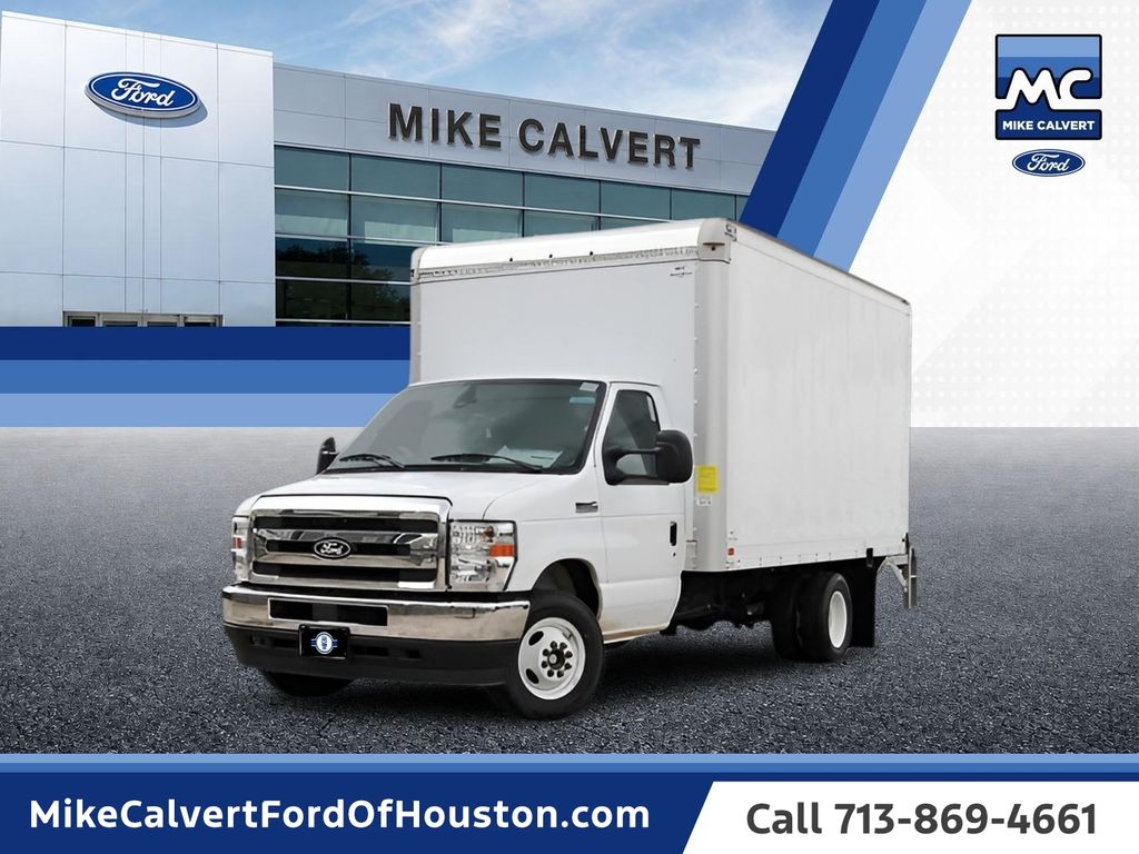 Oxford White 2027 Ford E-Series Chassis Pickup Truck Rear-Wheel Drive 6-Speed Automatic