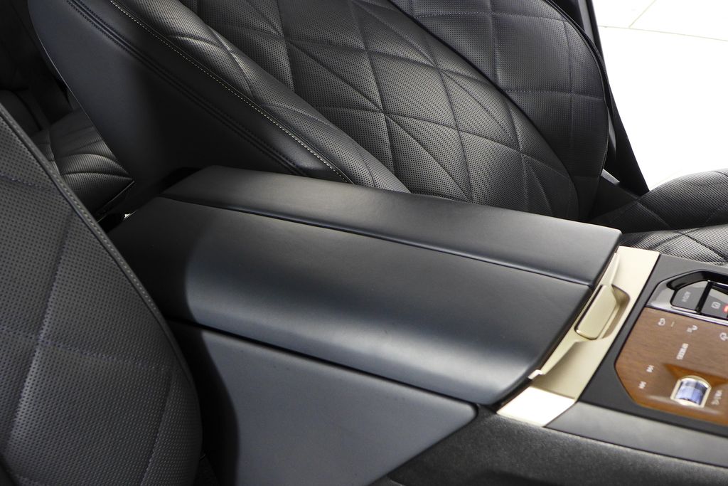 Thumbnail: 2023 BMW iX - 15