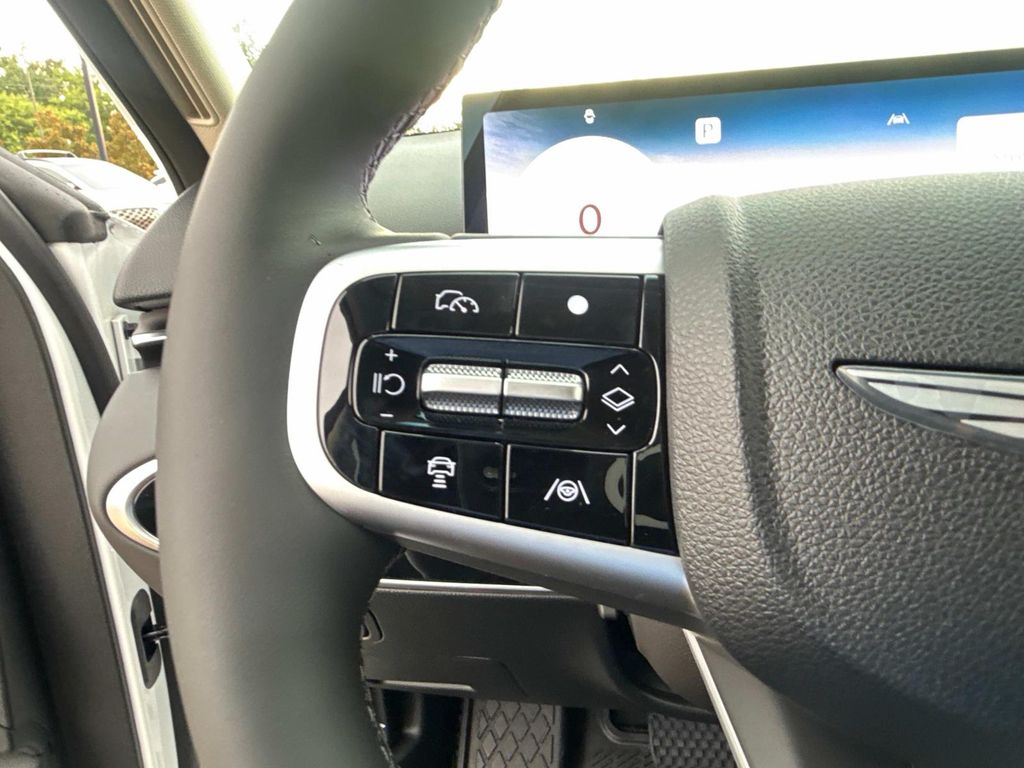 New 2026 White Genesis 2.5T image 24