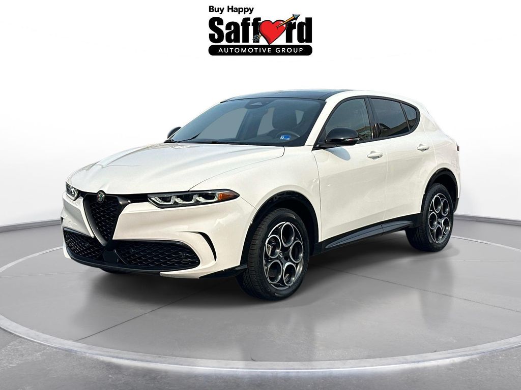 White 2025 Alfa Romeo Tonale SUV / Crossover All-Wheel Drive 9-Speed Automatic