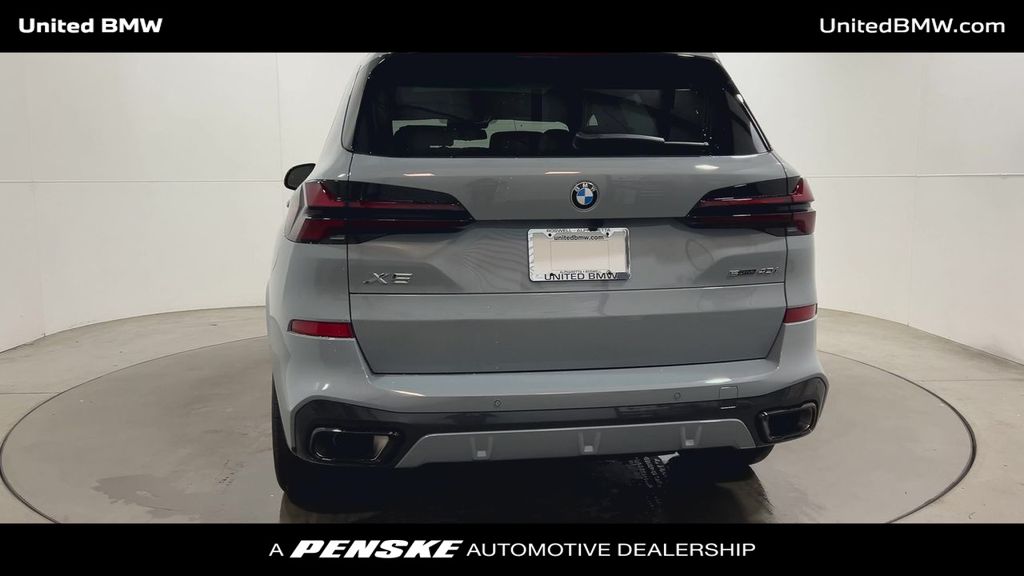 Thumbnail: 2026 BMW X5 - 7