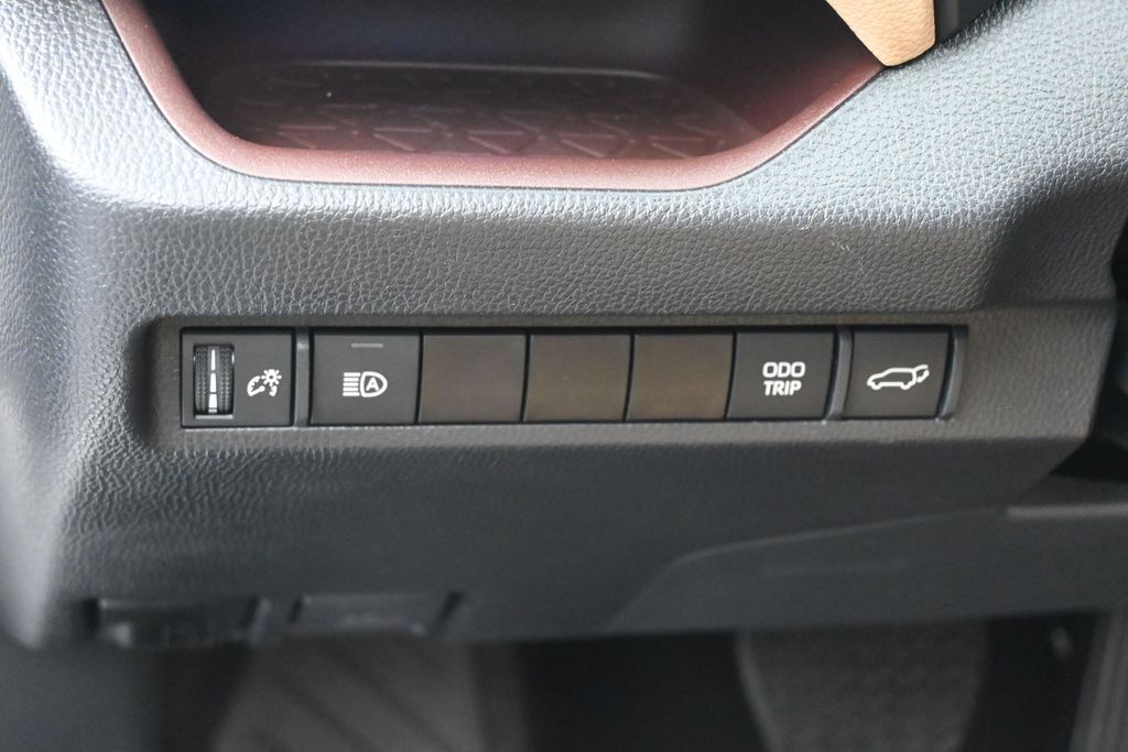 2023 Toyota RAV4 Limited - Photo 16