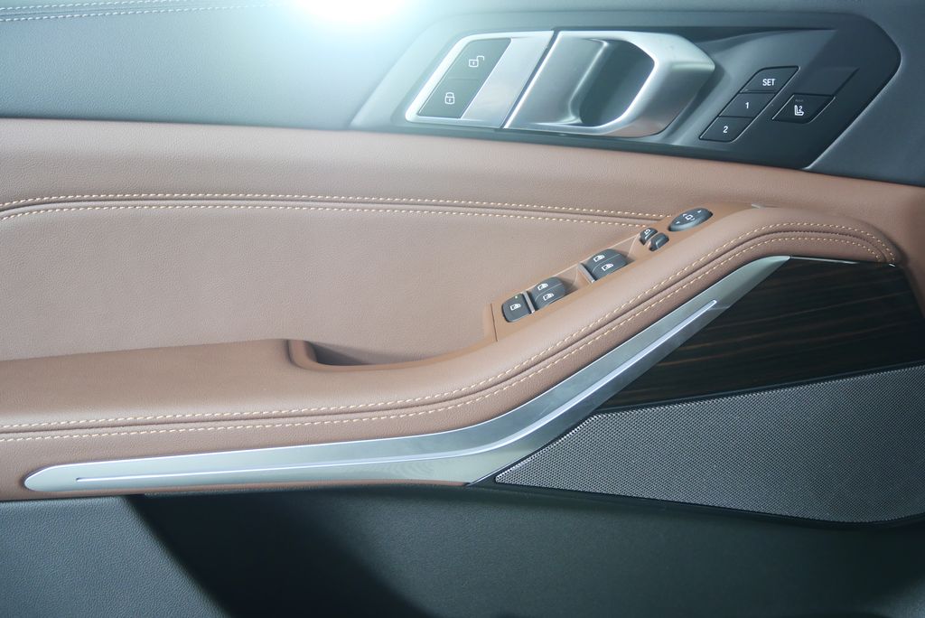 Thumbnail: 2026 BMW X5 - 8