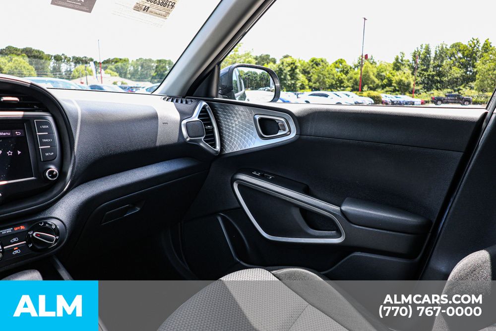 2023 Kia Soul LX photo 39