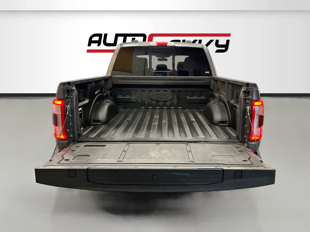 Used 2021 Gray Metallic Ford Platinum image 28