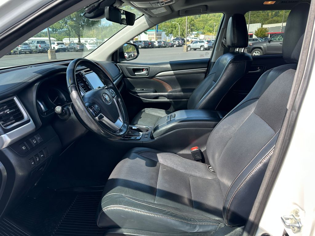 2017 Toyota Highlander Hybrid Limited Platinum