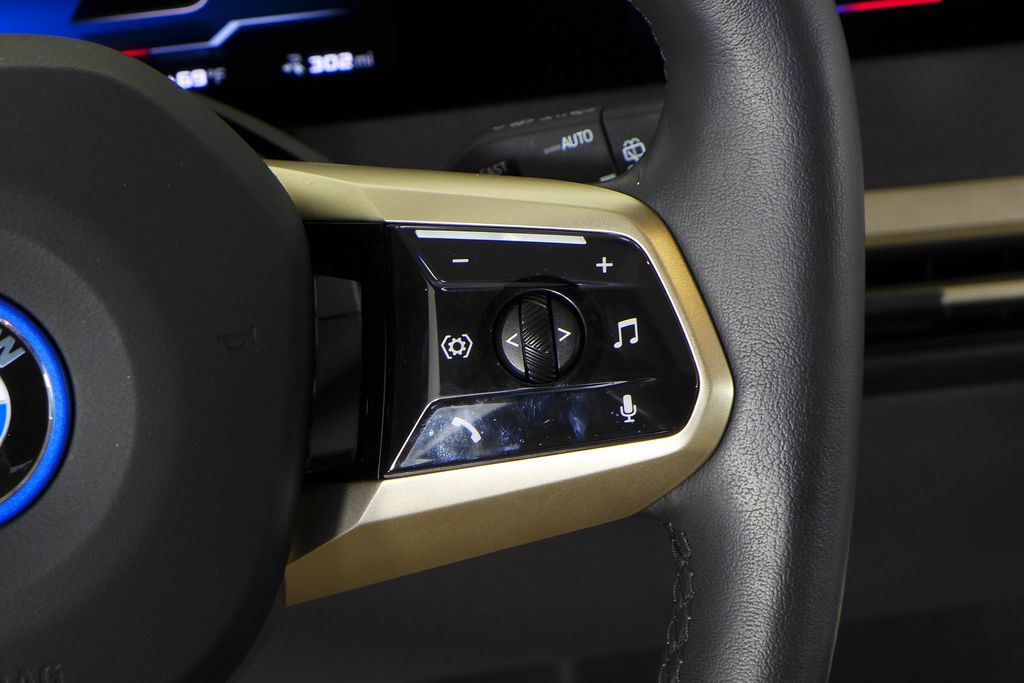 Thumbnail: 2024 BMW iX - 26