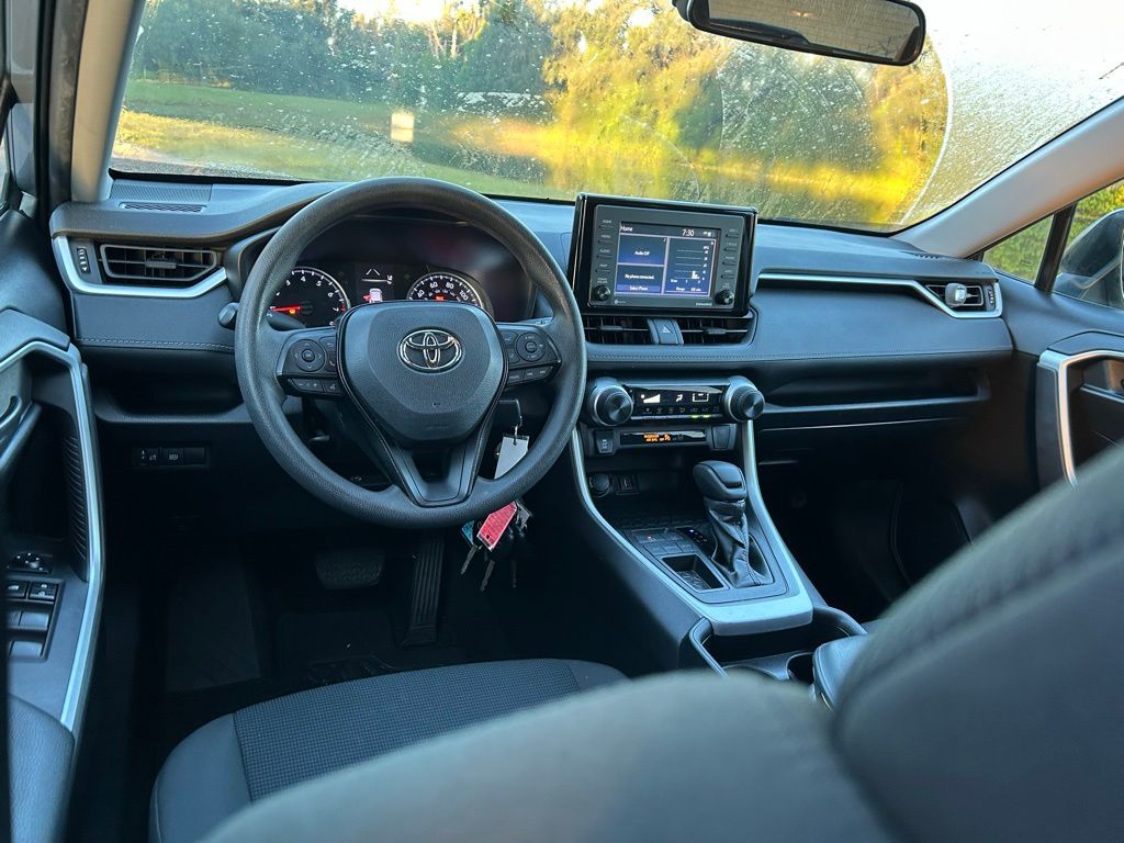 Thumbnail: 2021 Toyota RAV4 - 12