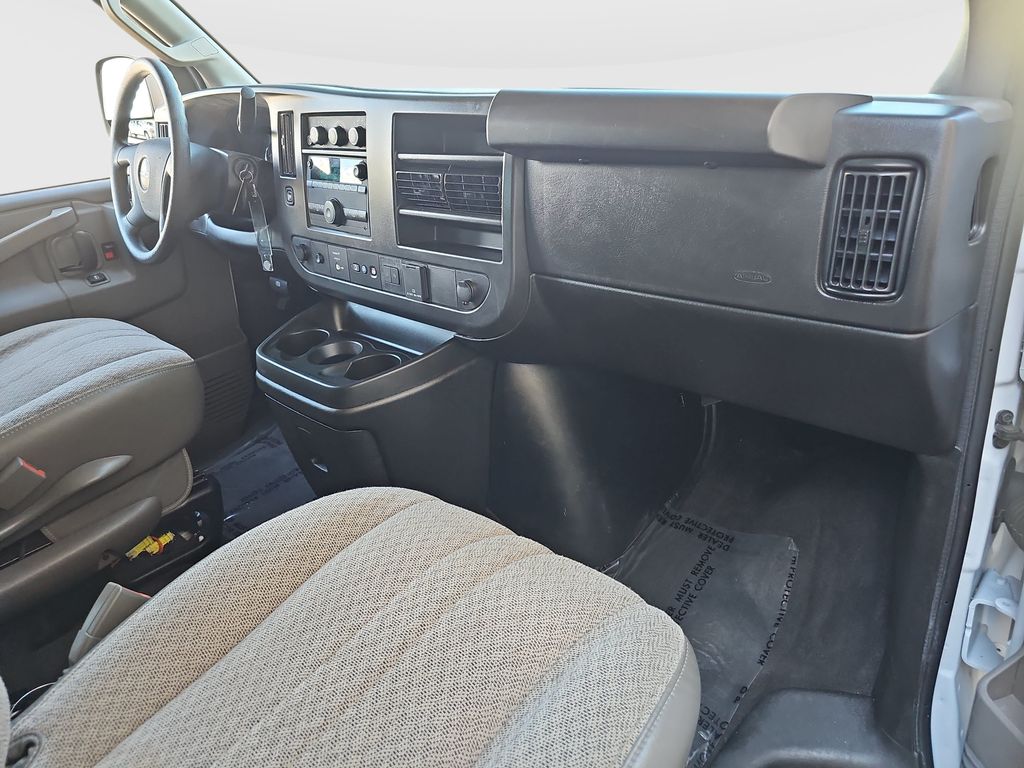 Used 2025 GMC Savana 3500 Van
