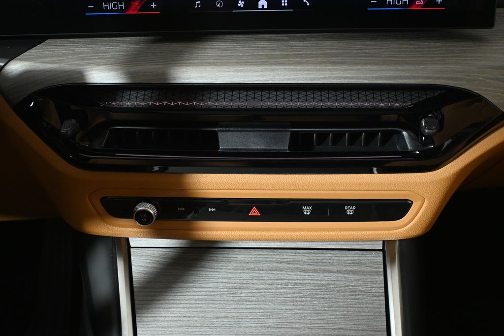 Thumbnail: 2026 BMW 3 Series - 24