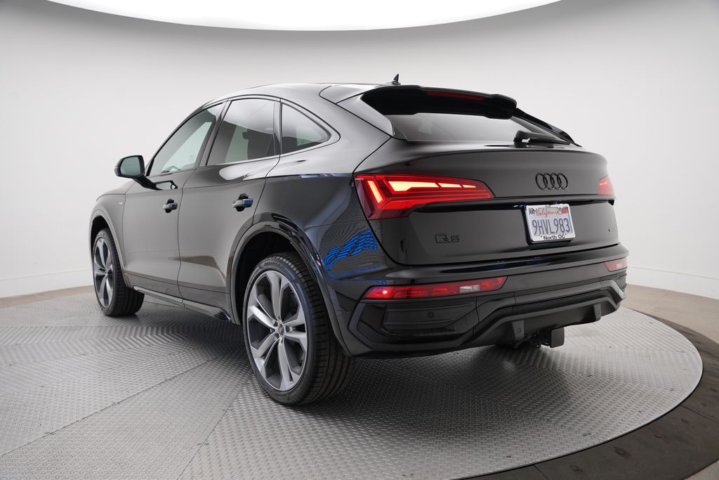 Thumbnail: 2023 Audi Q5 - 3