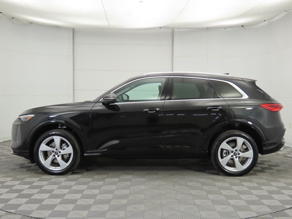 Thumbnail: 2025 Audi Q5 - 9