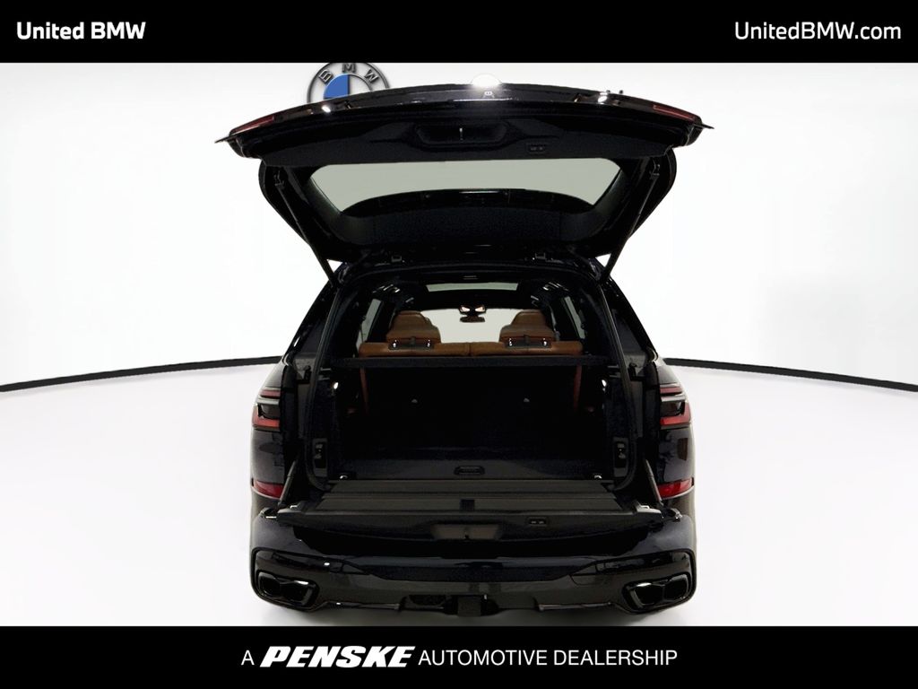 Thumbnail: 2027 BMW X7 - 15