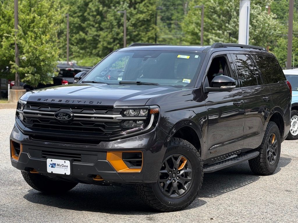 Gray Metallic 2026 Ford Expedition SUV / Crossover Four-Wheel Drive Automatic