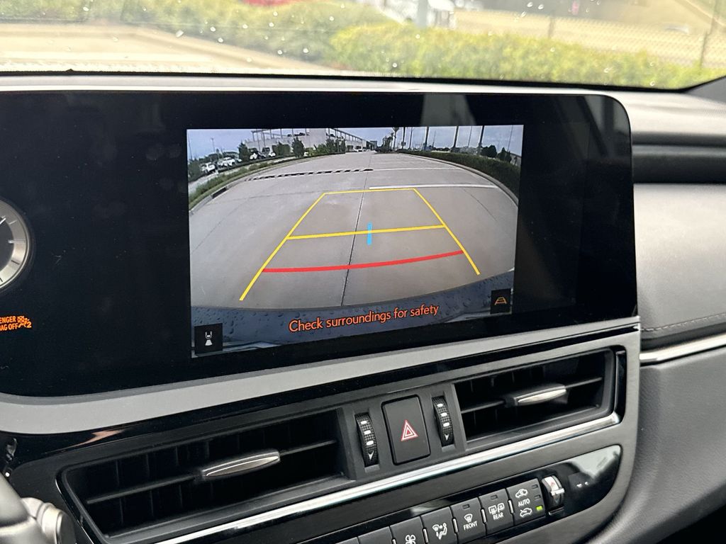 Thumbnail: 2025 Lexus ES - 24