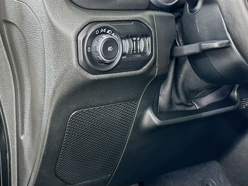 Thumbnail: 2020 Jeep Wrangler - 10