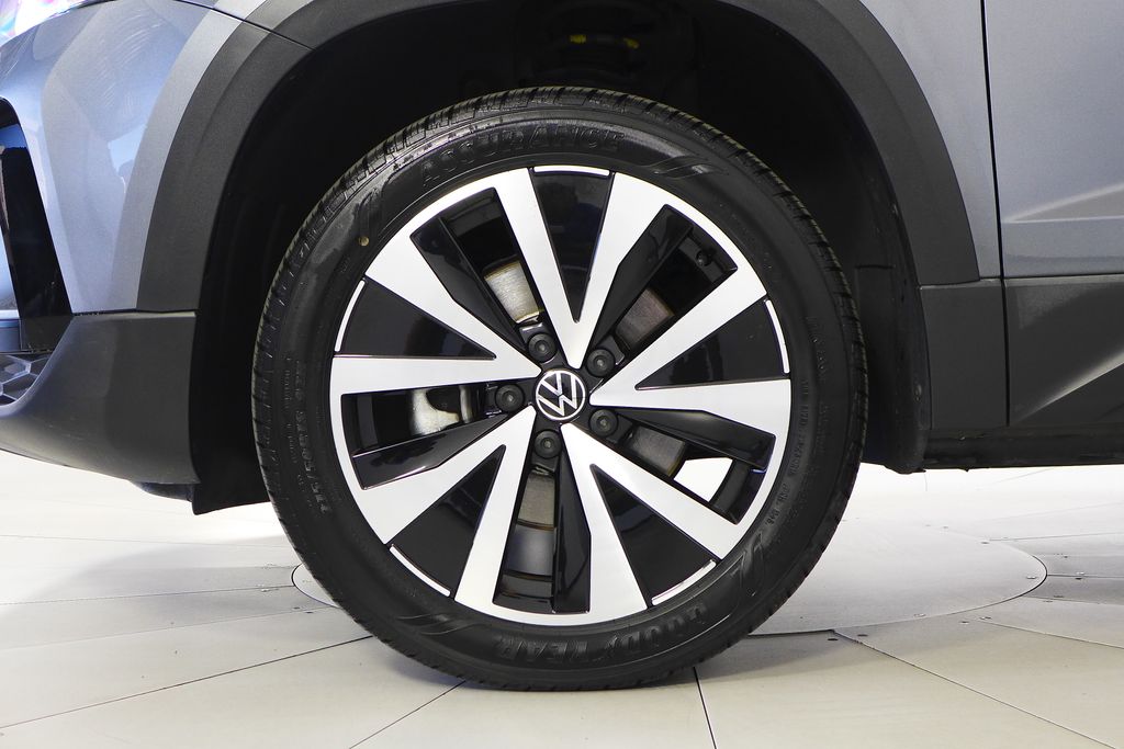 Thumbnail: 2023 Volkswagen Taos - 5
