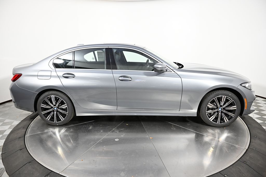 Thumbnail: 2026 BMW 3 Series - 6