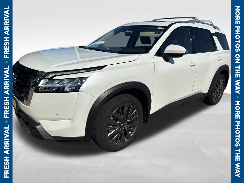 Pearl White Tricoat 2024 Nissan Pathfinder SUV / Crossover All-Wheel Drive 9-Speed Automatic
