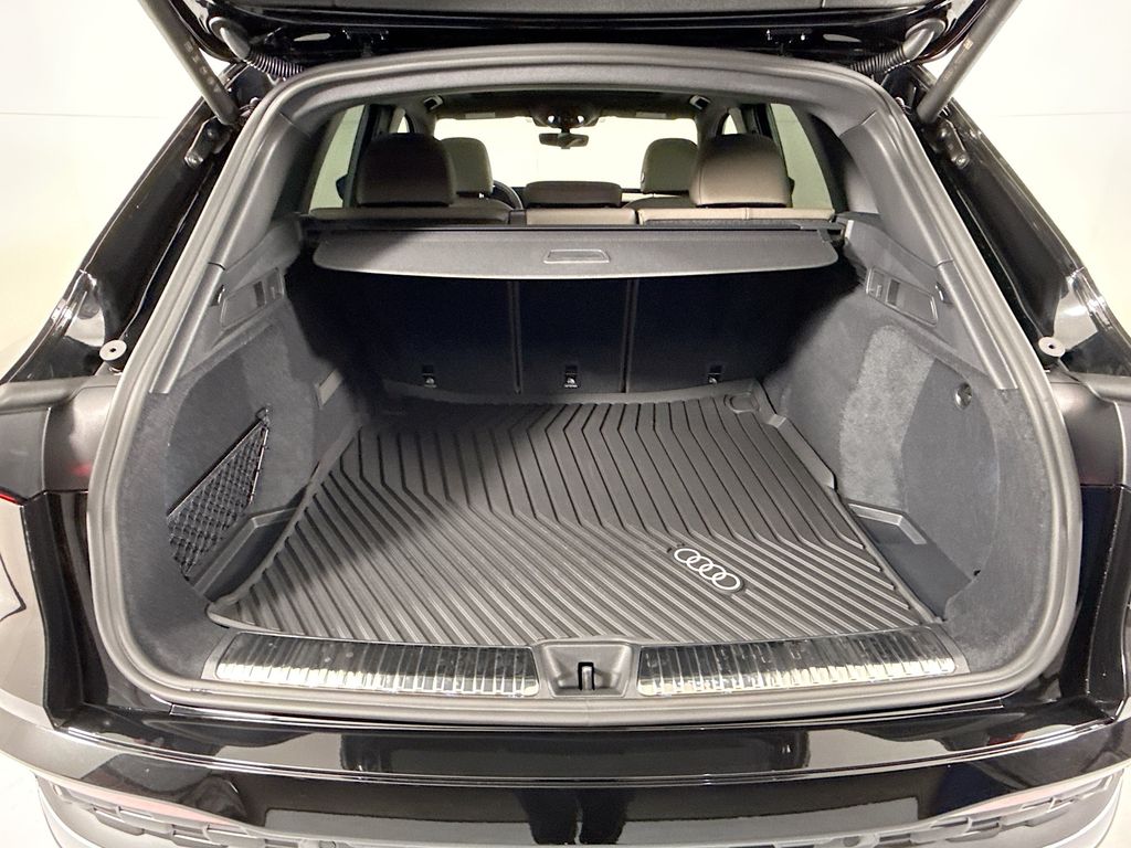 Thumbnail: 2026 Audi Q5 - 30