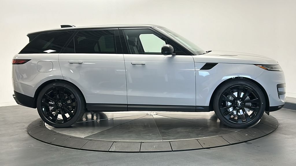 2025 Land Rover Range Rover Sport SE 6