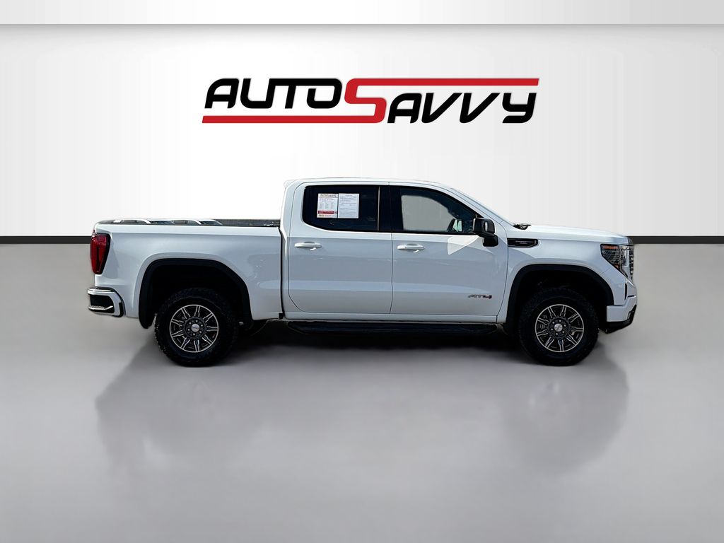 Used 2024 White GMC AT4 image 8