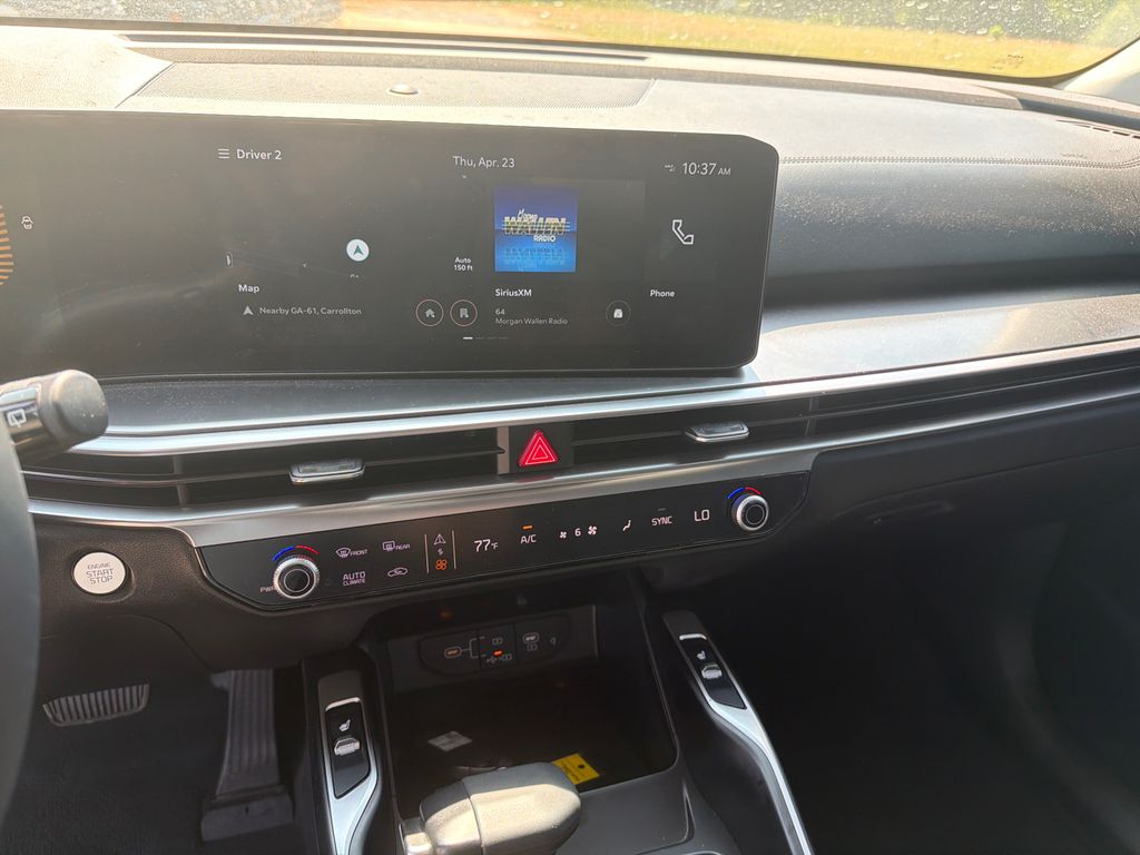 Used 2025 Black Kia S image 28