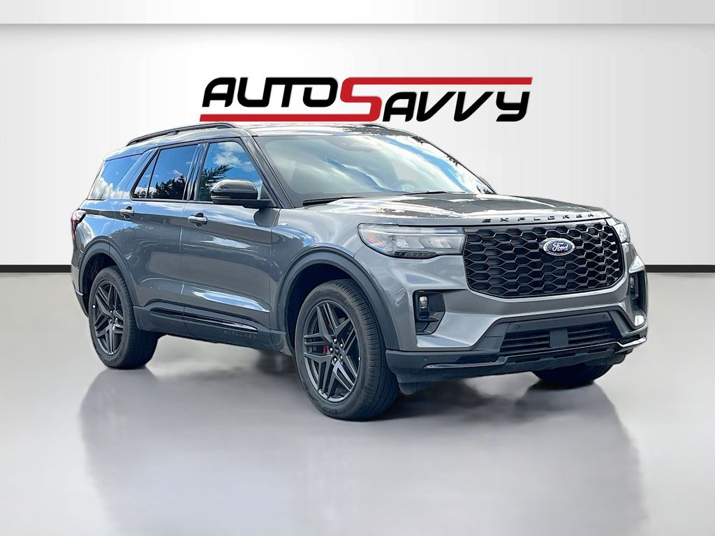 2025 Ford Explorer ST-LINE 4WD (PL535)'s photo