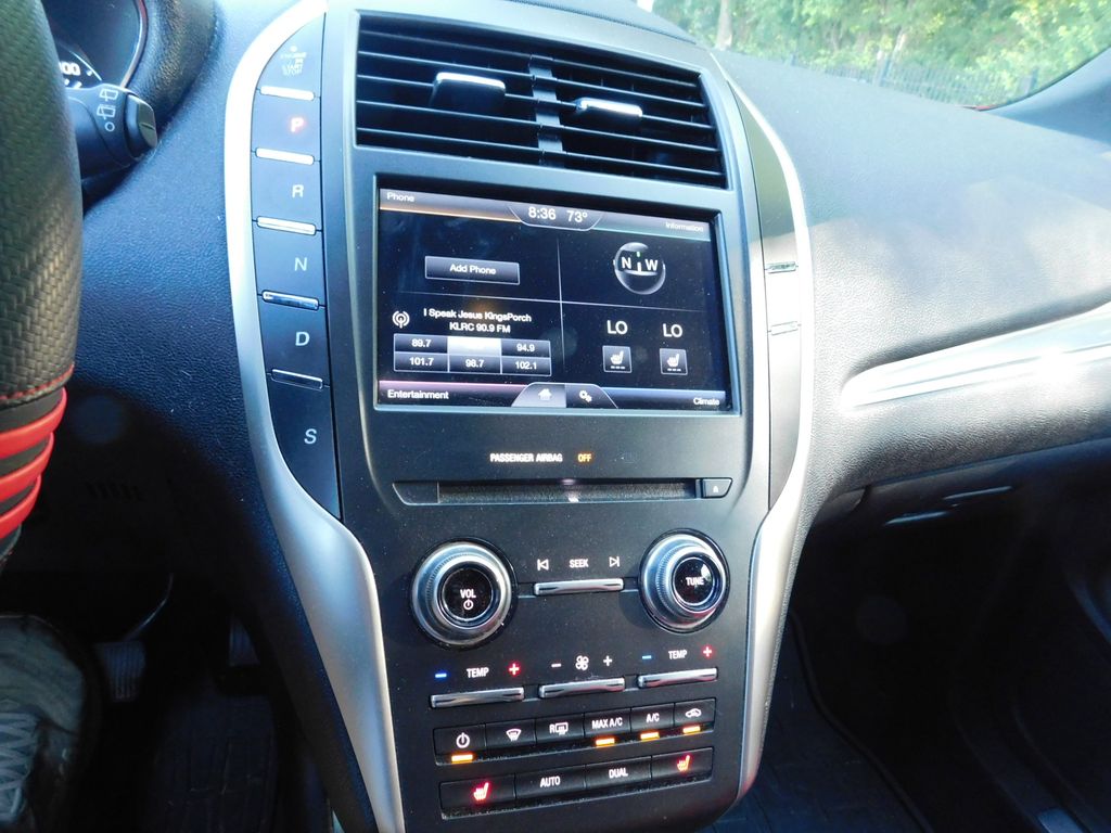 Thumbnail: 2015 Lincoln MKC - 9
