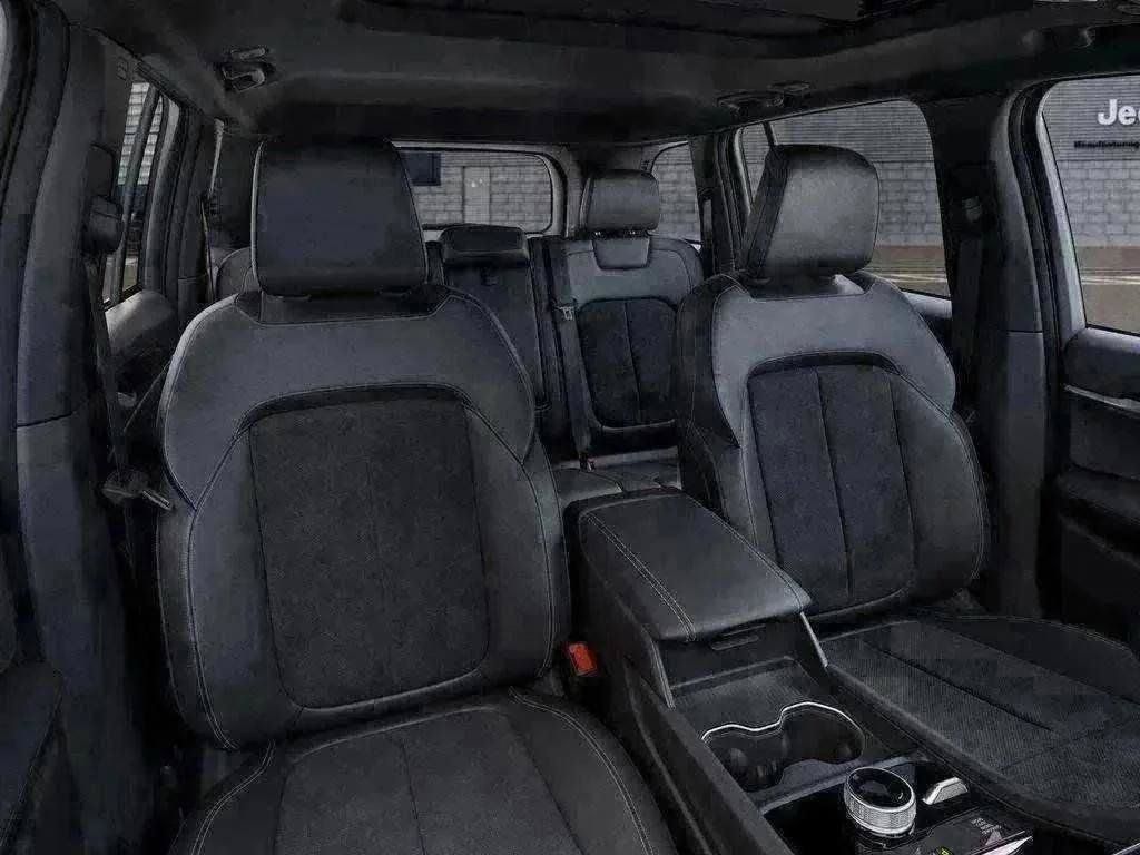 New 2026 Jeep Grand Cherokee SUV