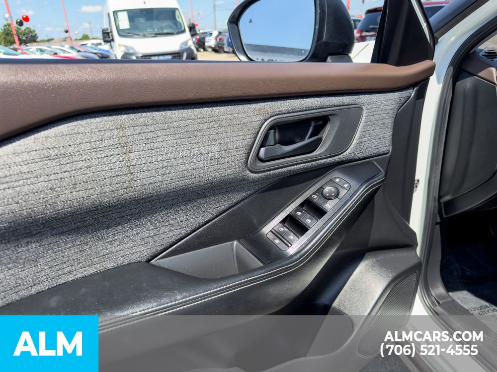 Used 2021 White Nissan S image 11