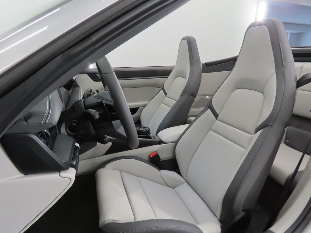 Thumbnail: 2026 Porsche 911 - 5