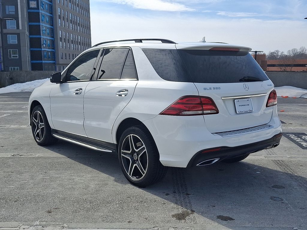 Thumbnail: 2017 Mercedes-Benz GLE - 10