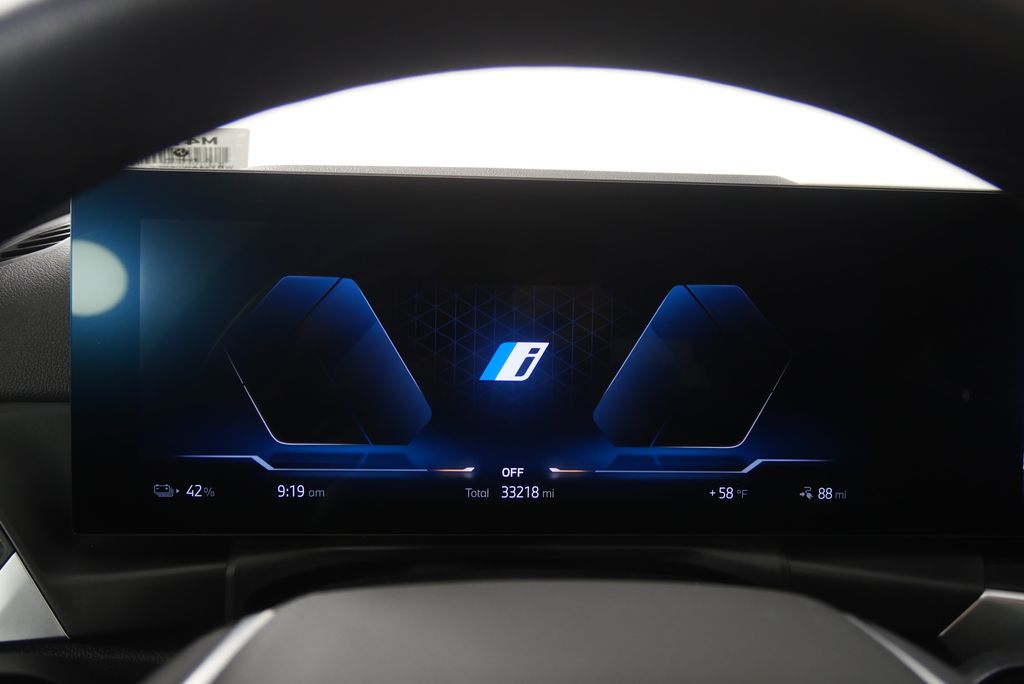 Thumbnail: 2023 BMW i4 - 19