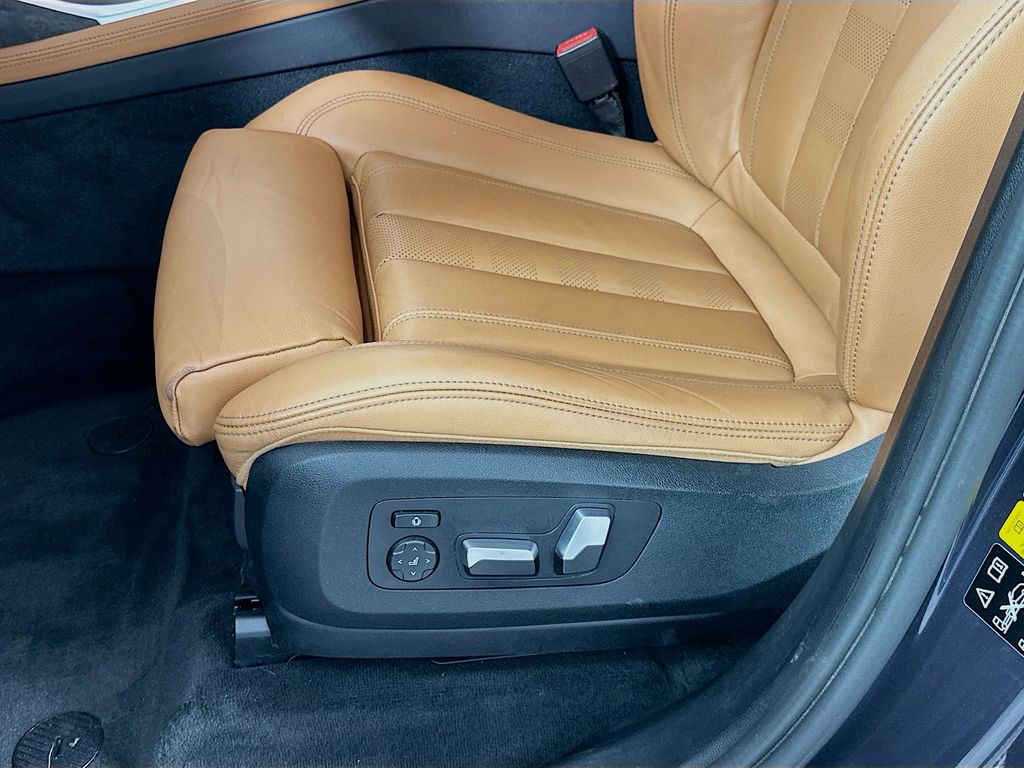 Thumbnail: 2021 BMW X7 - 20