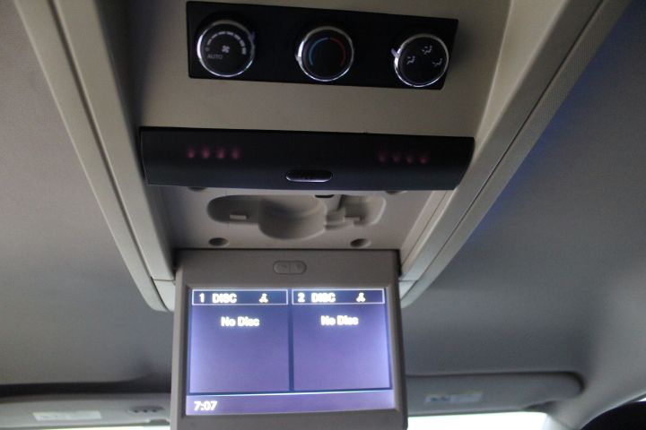 Used Car 2013 Chrysler Town & Country  Sports Van Touring Front Wheel Drive For Sale Under $10,000 In Georgetown, Texas