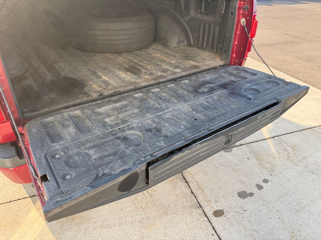 Used 2015 Red Ford Platinum image 26