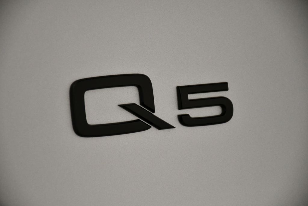 2025 Audi Q5  9