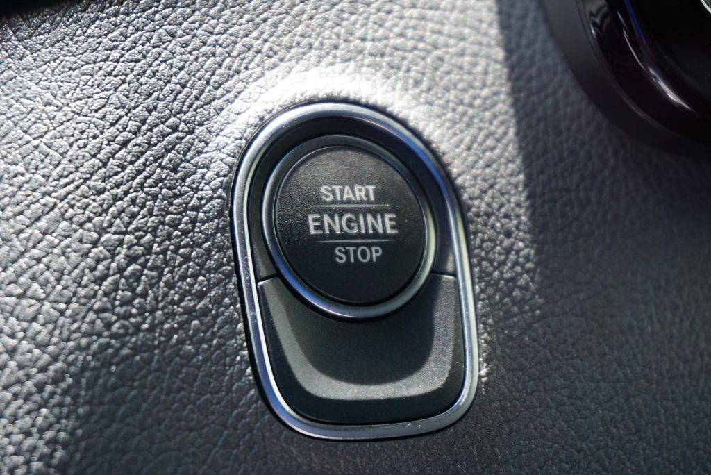 Thumbnail: 2025 Mercedes-Benz Sprinter - 32