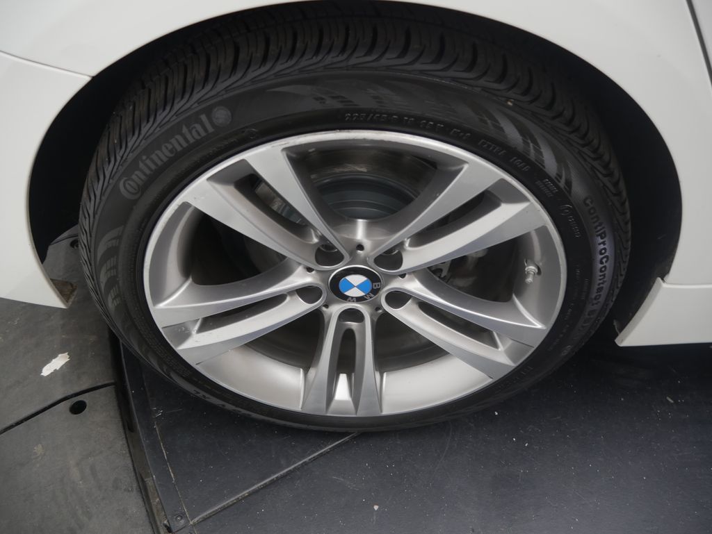 Thumbnail: 2019 BMW 3 Series - 14