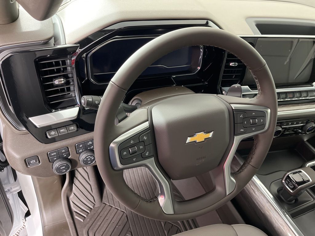 2025 Chevrolet Silverado 1500 LTZ 29