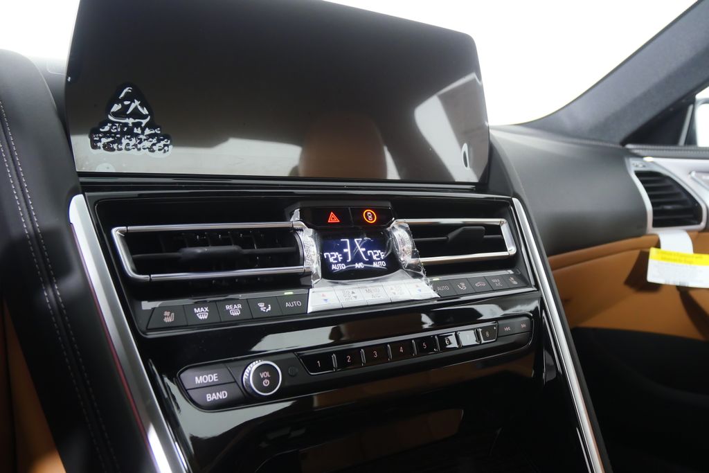 Thumbnail: 2026 BMW 8 Series - 18