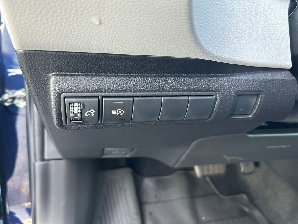 Thumbnail: 2024 Toyota Corolla - 17