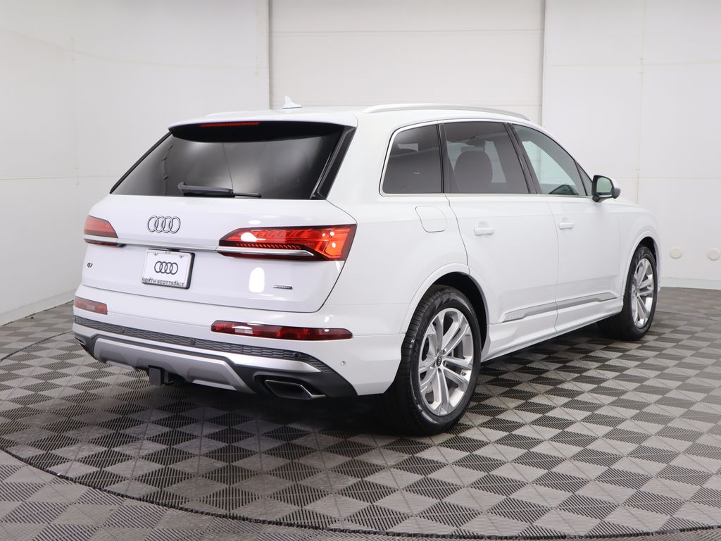 2025 Audi Q7  5
